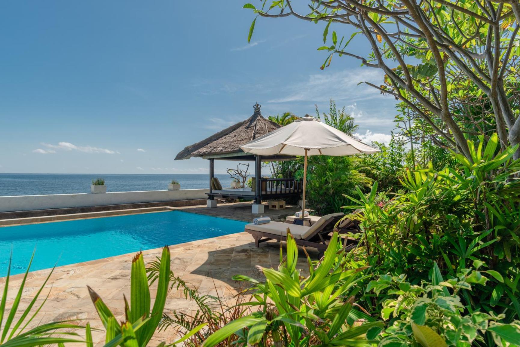 Gorgeous Beachfront Villa Lovina Banjar  Exterior photo